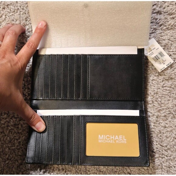 NWT MIchael Kors Jet Set Large Signature Logo Tri-Fold Wallet Black - Picture 3 of 6